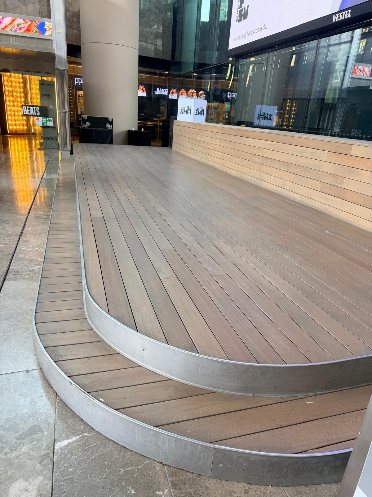 Zorlu Center Zincirlikuyu Modern Deck Platform ve Dış Mekan Uygulama Projesi