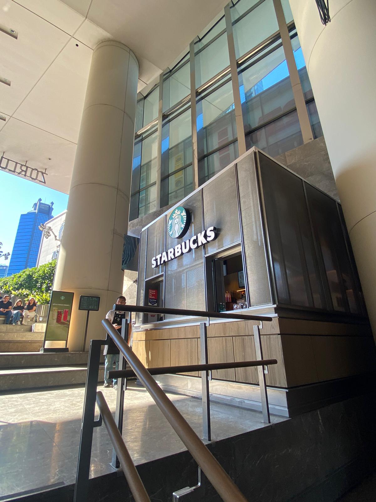 Zorlu Center Zincirlikuyu Starbucks Kiosk ve Ticari Alan Uygulama Projesi